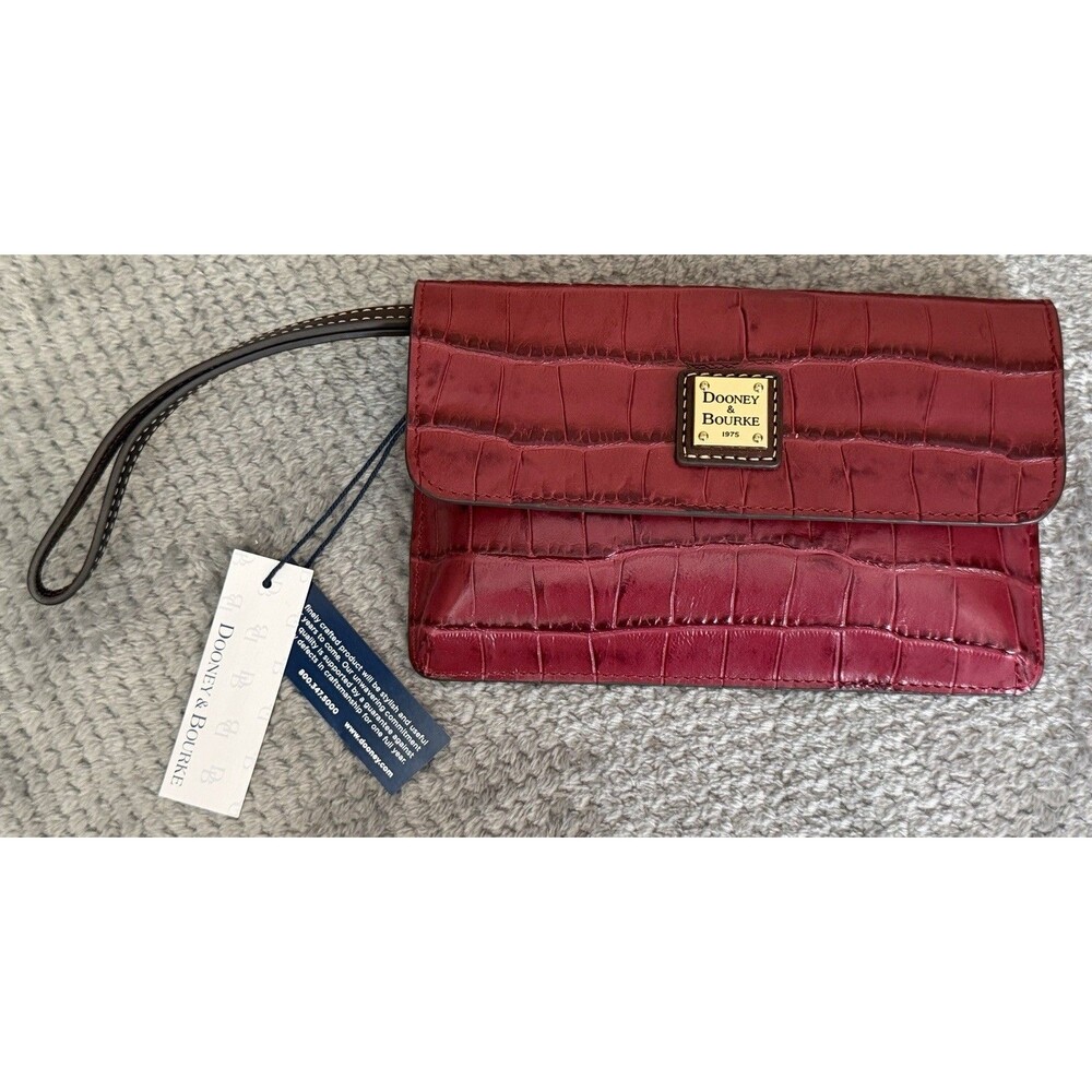 Vintage Dooney & Bourke Oakdale Milly Crocodile Wristlet red